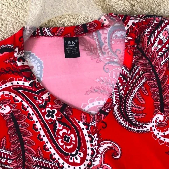 Lildy red paisley handkerchief hem tunic with subtle bell sleeves & side pockets - Picture 6 of 14
